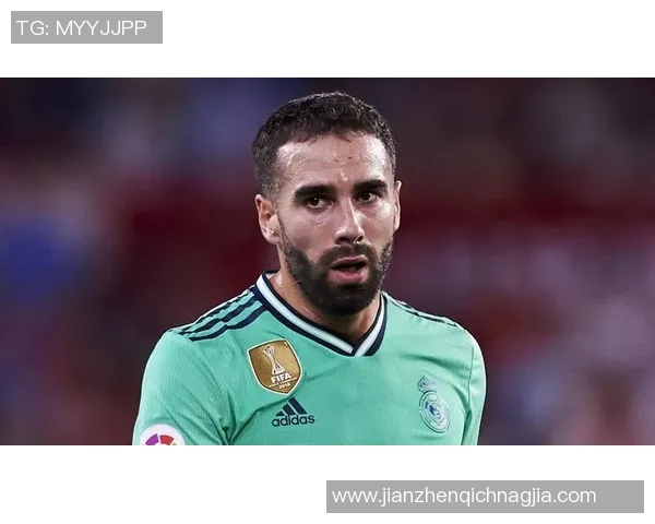 历史最佳足球后卫球员排名解析及各年代代表人物回顾